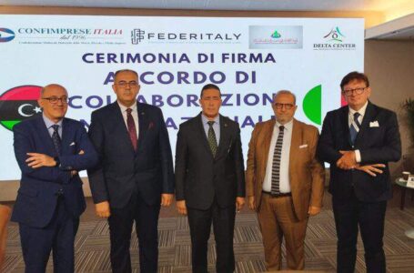إيطاليا توقع اتفاقية لإقامة معرض “صنع في إيطاليا” في مصراتة